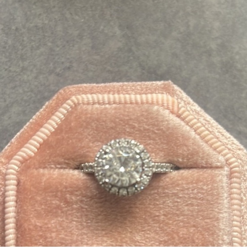 Charles & Colvard 14k White Gold Moissanite Halo Ring- Size 8 - Picture 6 of 8